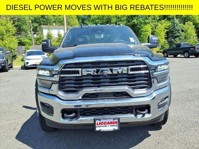 2026 RAM 5500 Chassis RAM 5500 TRADESMAN CHASSIS CREW CAB 4X4 60 CA