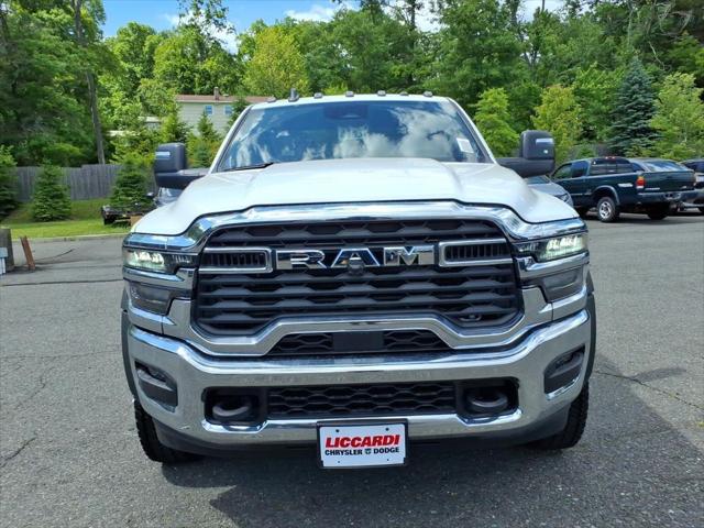 2026 RAM 5500 Chassis RAM 5500 TRADESMAN CHASSIS CREW CAB 4X4 60 CA