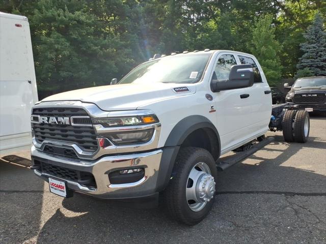 2026 RAM 5500 Chassis RAM 5500 TRADESMAN CHASSIS CREW CAB 4X4 84 CA