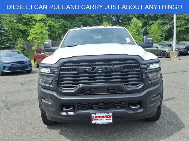 2026 RAM 5500 Chassis RAM 5500 TRADESMAN CHASSIS CREW CAB 4X4 84 CA