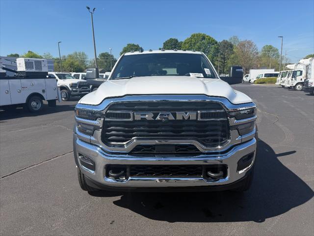 2026 RAM Ram 5500 Chassis Cab RAM 5500 TRADESMAN CHASSIS CREW CAB 4X4 84 CA