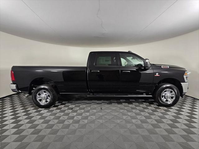 2026 RAM Ram 3500 RAM 3500 TRADESMAN CREW CAB 4X4 8 BOX
