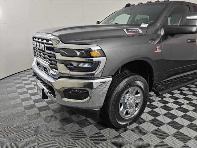 2026 Ram 3500 Tradesman Crew Cab 4x4 8' Box