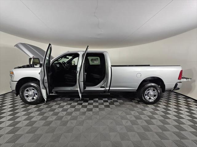 2026 Ram 3500 Tradesman Crew Cab 4x4 8' Box