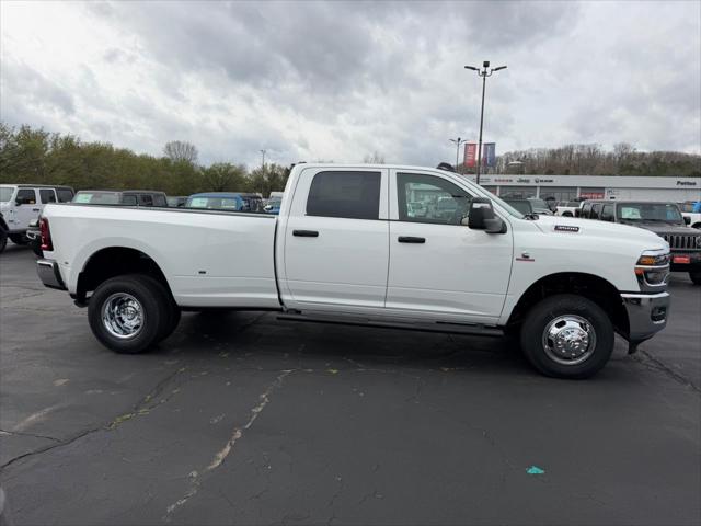 2026 RAM Ram 3500 RAM 3500 TRADESMAN CREW CAB 4X4 8 BOX