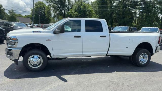 2026 RAM Ram 3500 RAM 3500 TRADESMAN CREW CAB 4X4 8 BOX