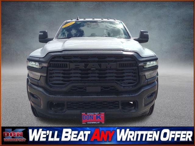 2026 RAM Ram 5500 Chassis Cab RAM 5500 TRADESMAN CHASSIS CREW CAB 4X4 60 CA