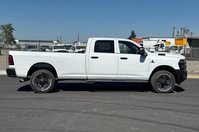 2026 RAM Ram 3500 RAM 3500 TRADESMAN CREW CAB 4X4 8 BOX