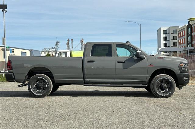 2026 RAM Ram 3500 RAM 3500 TRADESMAN CREW CAB 4X4 8 BOX