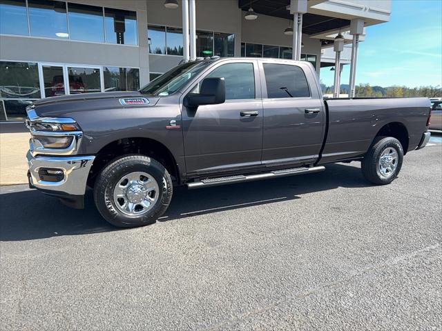 2026 RAM Ram 3500 RAM 3500 TRADESMAN CREW CAB 4X4 8 BOX