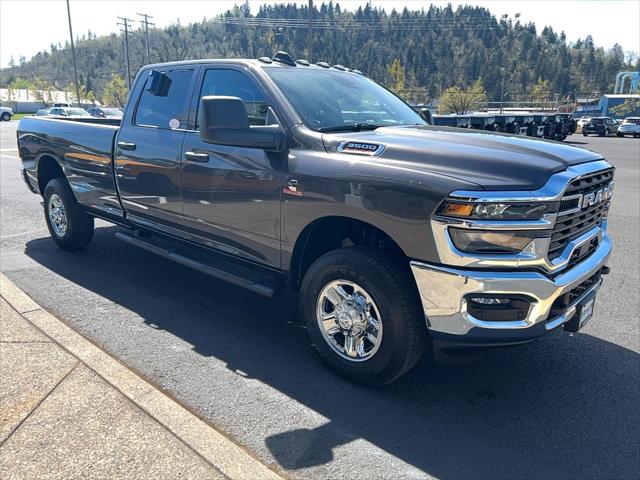 2026 RAM Ram 3500 RAM 3500 TRADESMAN CREW CAB 4X4 8 BOX