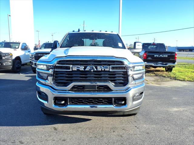 2026 RAM 3500 Chassis RAM 3500 TRADESMAN CREW CAB CHASSIS 4X4 60 CA