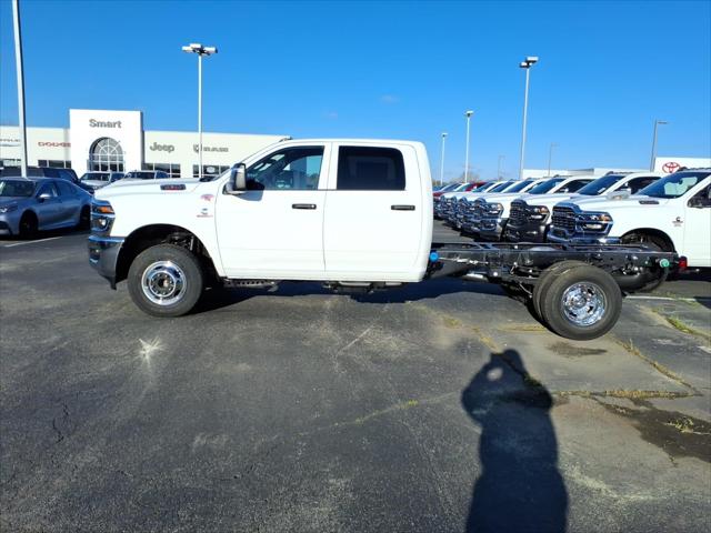 2026 RAM 3500 Chassis RAM 3500 TRADESMAN CREW CAB CHASSIS 4X4 60 CA