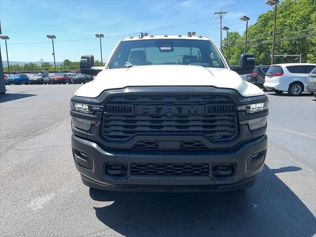 2026 RAM Ram 3500 Chassis Cab RAM 3500 TRADESMAN CHASSIS REGULAR CAB 4X4 60 CA 2026 RAM Ram 3500 Chassis Cab RAM 3500 TRADESMAN CHASSIS REGULAR CAB 4X4 60 CA