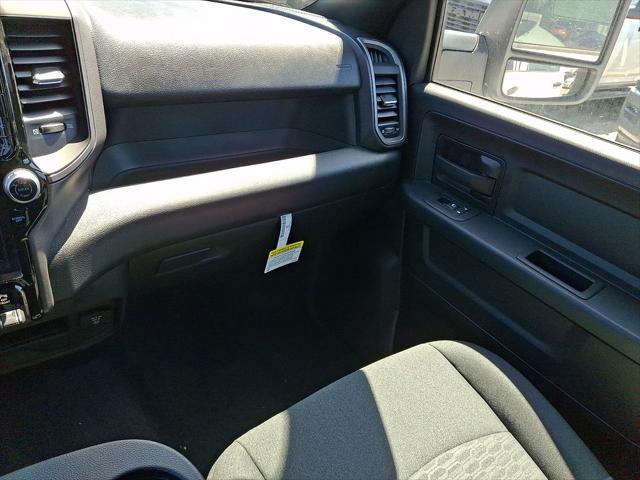 2026 Ram 3500 Tradesman Crew Cab 4x4 8' Box