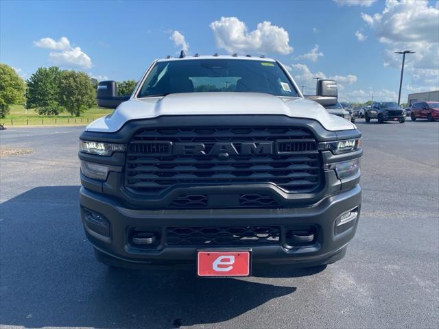 2026 RAM Ram 3500 Chassis Cab RAM 3500 TRADESMAN CREW CAB CHASSIS 4X4 60 CA