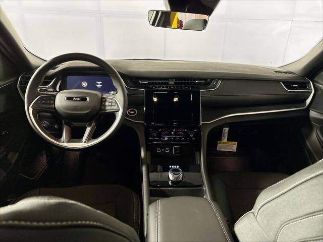 2026 Jeep Grand Cherokee Altitude 4x4
