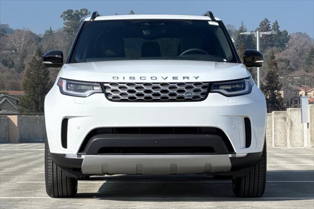 2026 Land Rover Discovery S