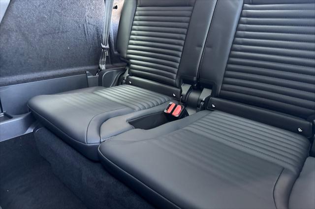 2026 Land Rover Discovery S