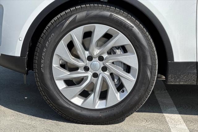 2026 Land Rover Discovery S