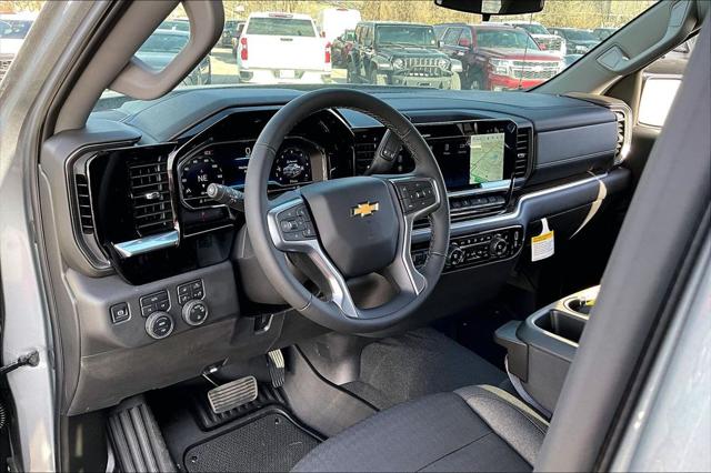 2025 Chevrolet Silverado 1500 4WD Crew Cab Standard Bed LT