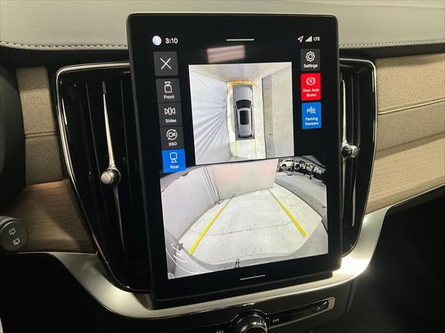 2026 Volvo XC90 Plus, B6 AWD Gas (mild hybrid), Gasoline, Bright, 6 Seats