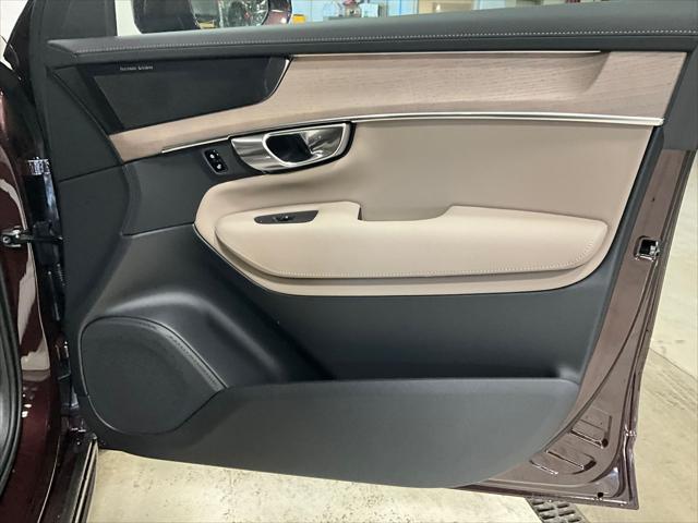 2026 Volvo XC90 Plus, B6 AWD Gas (mild hybrid), Gasoline, Bright, 6 Seats