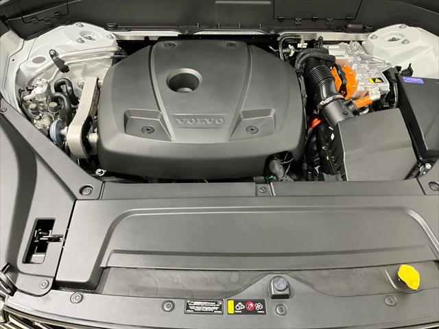 2026 Volvo XC90 Plug-In Hybrid Ultra, T8 AWD, Electric/Gasoline, Bright, 7 Seats