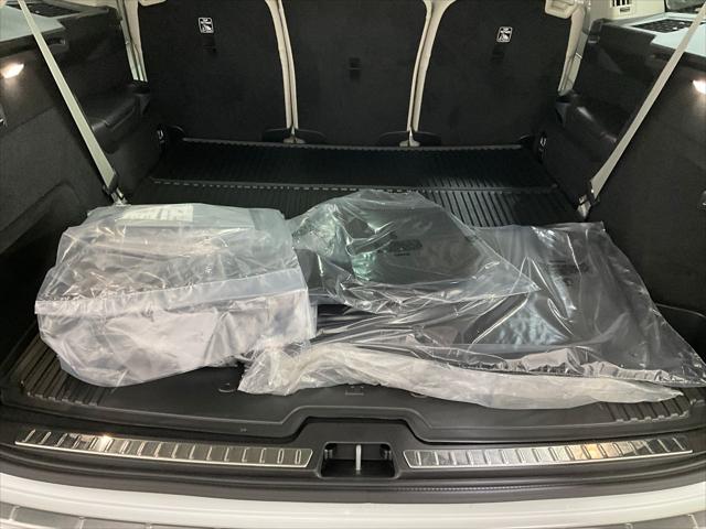 2026 Volvo XC90 Plug-In Hybrid Ultra, T8 AWD, Electric/Gasoline, Bright, 7 Seats