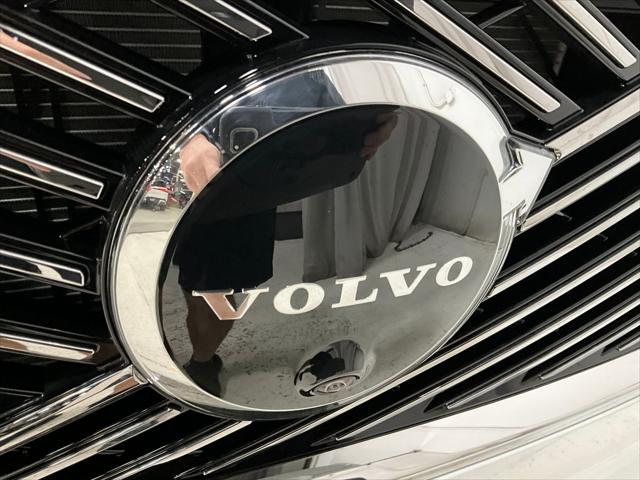 2026 Volvo XC90 Plug-In Hybrid Ultra, T8 AWD, Electric/Gasoline, Bright, 7 Seats
