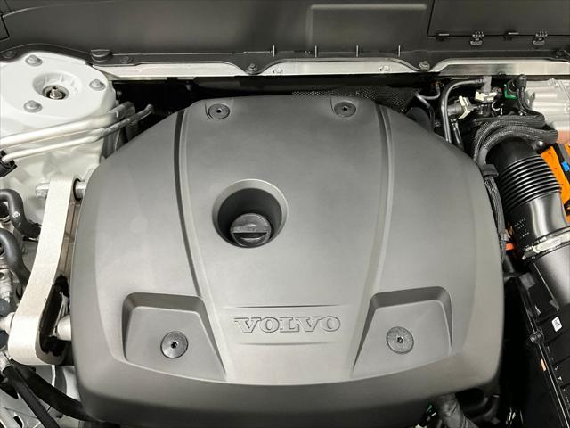2026 Volvo XC90 Plug-In Hybrid Ultra, T8 AWD, Electric/Gasoline, Bright, 7 Seats