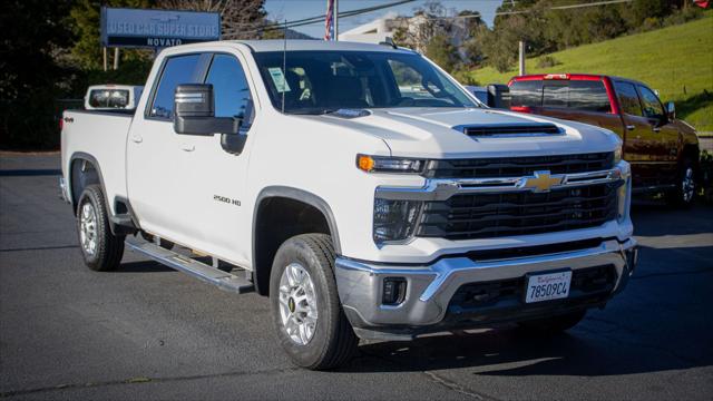 2025 Chevrolet Silverado 2500HD 4WD Crew Cab Standard Bed LT