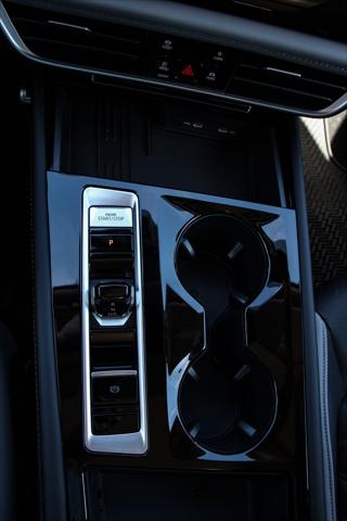 2026 Volkswagen Atlas Peak Edition