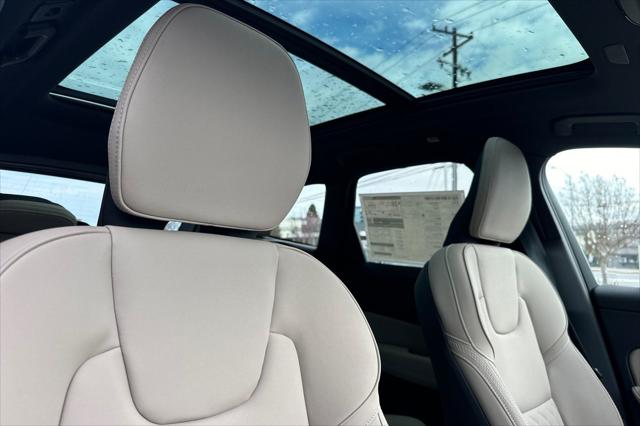 2026 Volvo XC60 B5 Core
