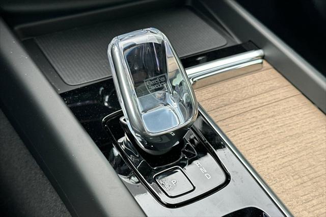 2026 Volvo XC60 B5 Core