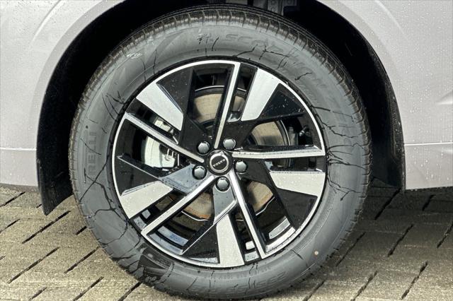 2026 Volvo XC60 B5 Core