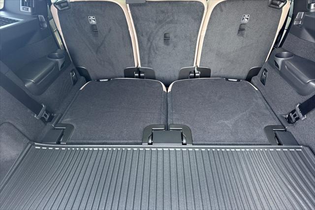 2026 Volvo XC90 Plug-In Hybrid Ultra, T8 AWD, Electric/Gasoline, Bright, 7 Seats