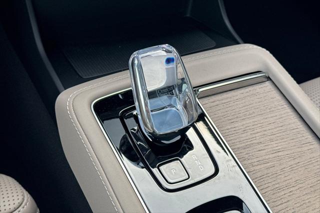 2026 Volvo XC90 Plug-In Hybrid Ultra, T8 AWD, Electric/Gasoline, Bright, 7 Seats