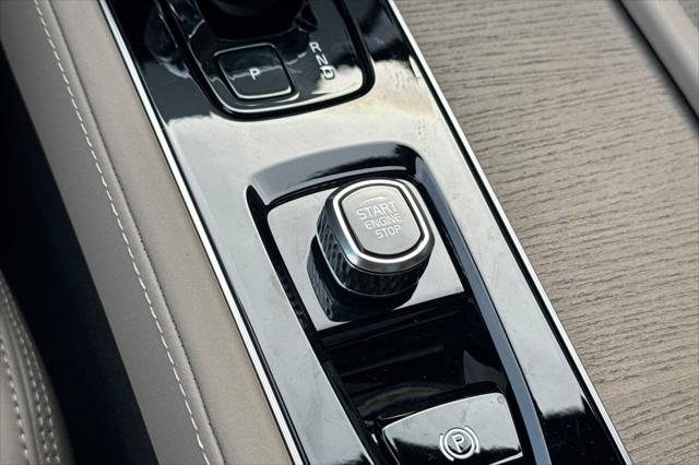 2026 Volvo XC90 Plug-In Hybrid Ultra, T8 AWD, Electric/Gasoline, Bright, 7 Seats