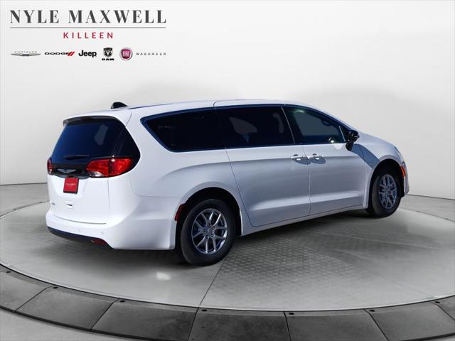 2026 Chrysler Voyager LX