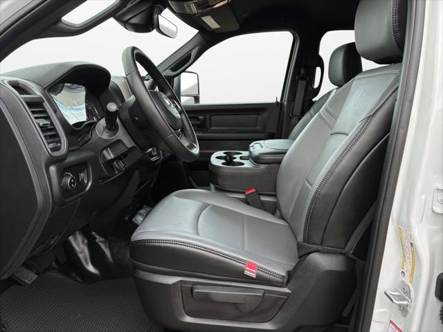 2026 Ram 3500 Tradesman Crew Cab 4x4 8' Box
