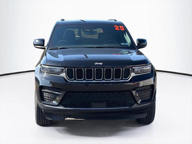 2025 Jeep Grand Cherokee Laredo X 4x4