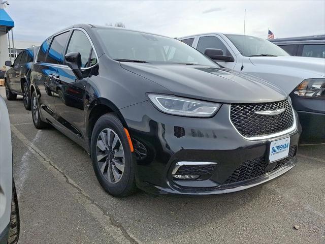 2023 Chrysler Pacifica Hybrid Touring L