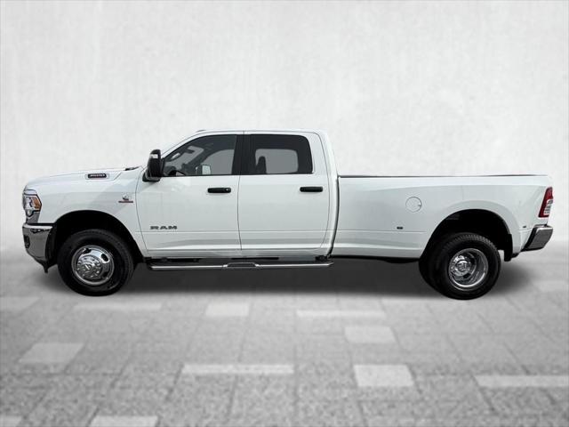 2024 RAM 3500 Big Horn Crew Cab 4x4 8 Box 2024 RAM 3500 Big Horn Crew Cab 4x4 8 Box