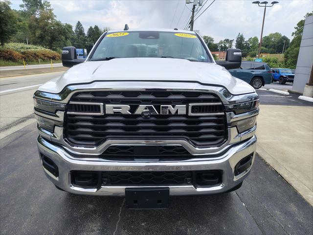 2025 RAM 2500 Big Horn Crew Cab 4x4 64 Box 2025 RAM 2500 Big Horn Crew Cab 4x4 64 Box