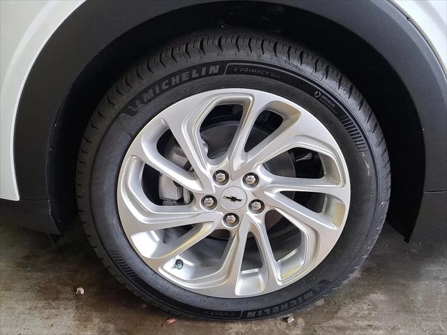 2027 Chevrolet Bolt LT FWD