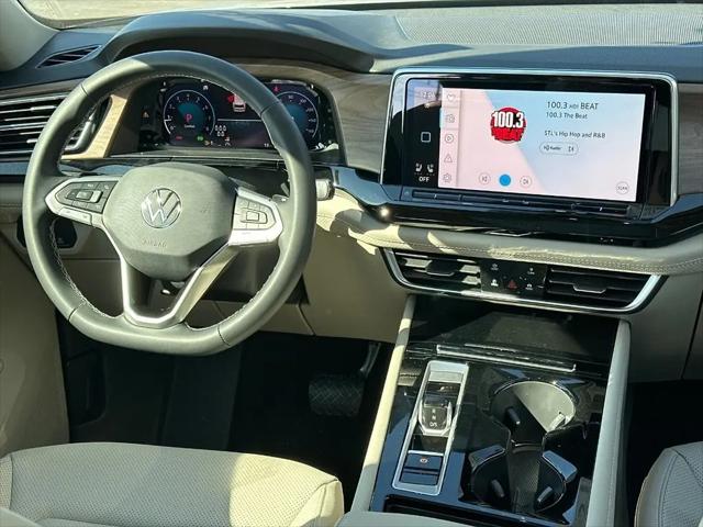 2026 Volkswagen Atlas SE with Technology