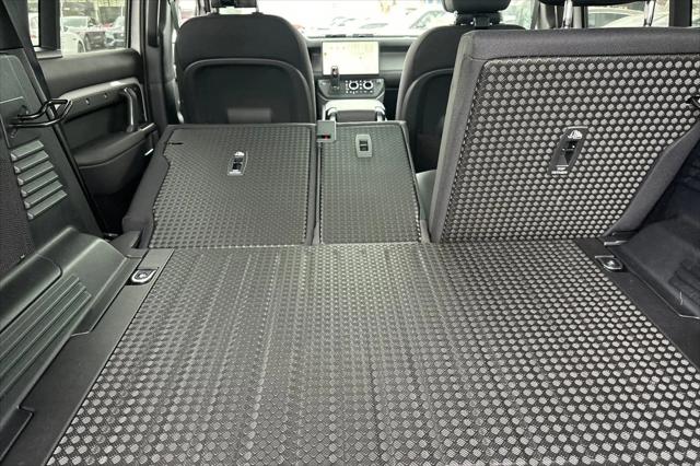 2026 Land Rover Defender P400 X