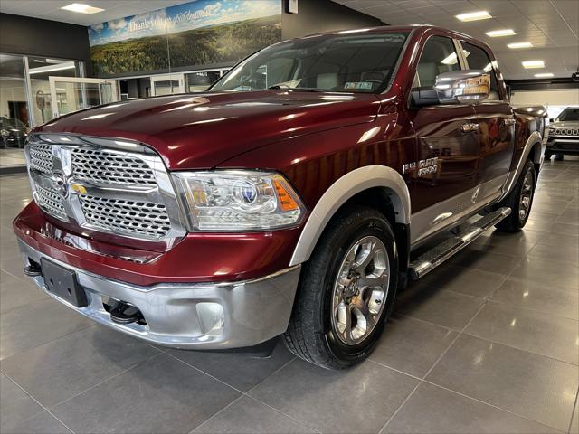 2017 RAM 1500 Laramie Crew Cab 4x4 57 Box