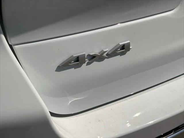 2026 Jeep Grand Cherokee L Laredo 4x4